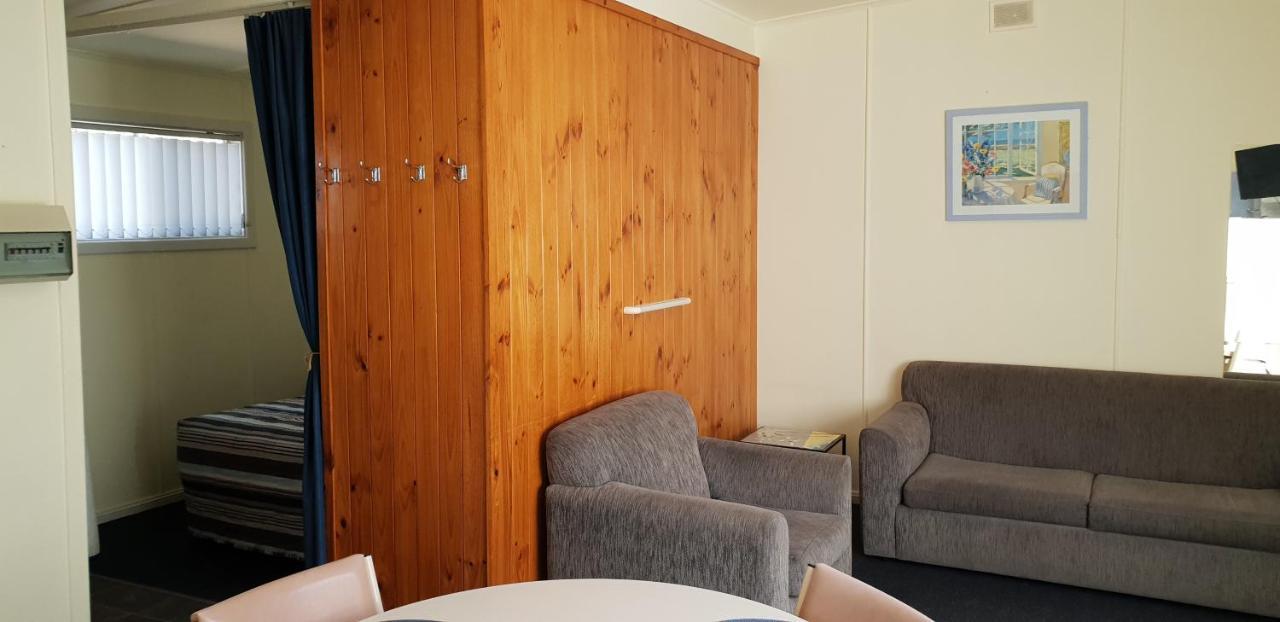 Modra'S Apartments Tumby Bay Exterior photo