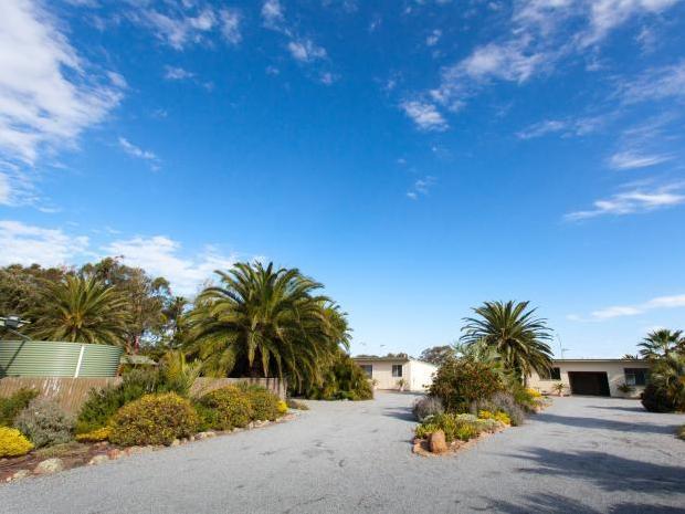 Modra'S Apartments Tumby Bay Exterior photo