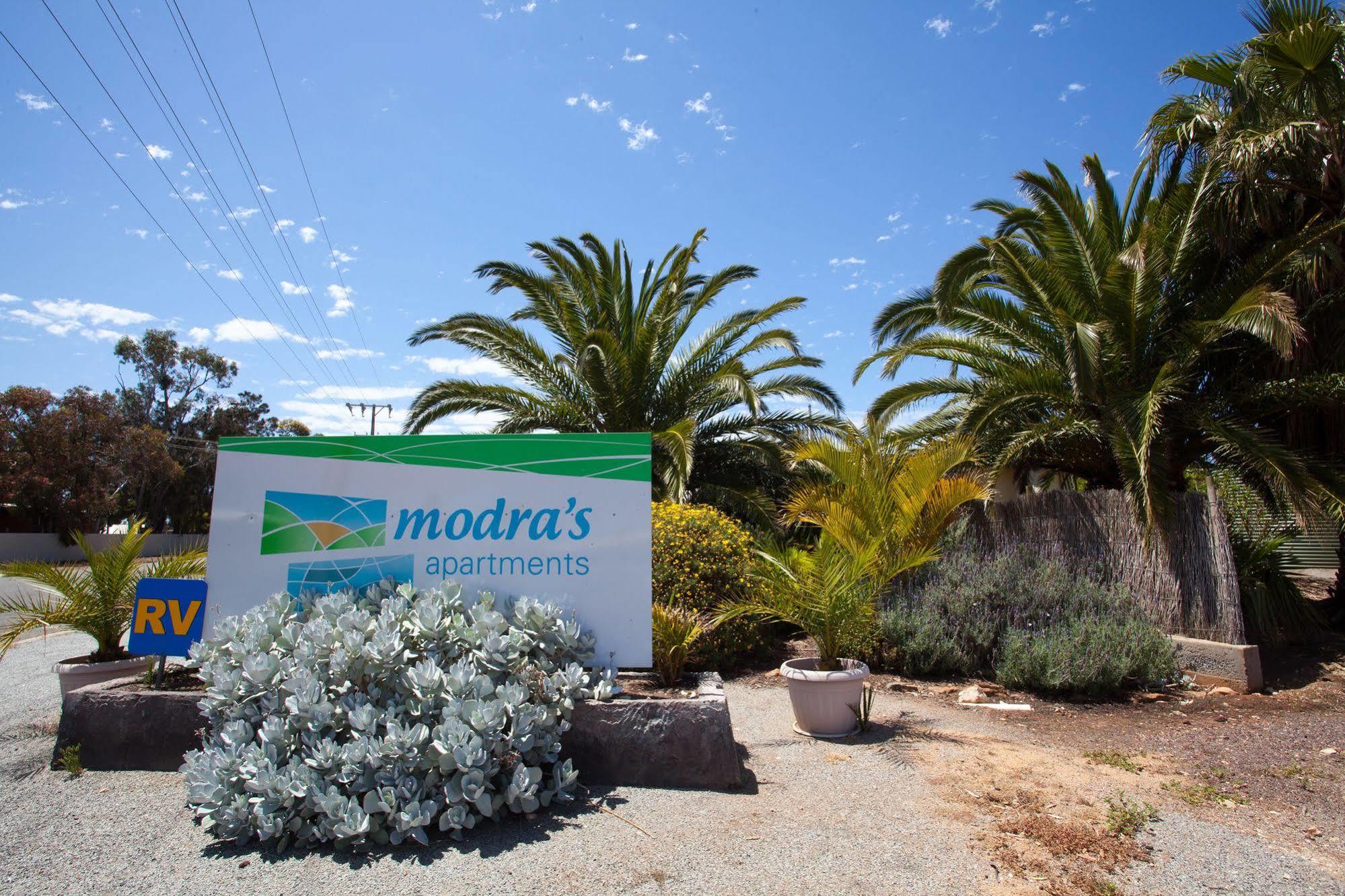 Modra'S Apartments Tumby Bay Exterior photo