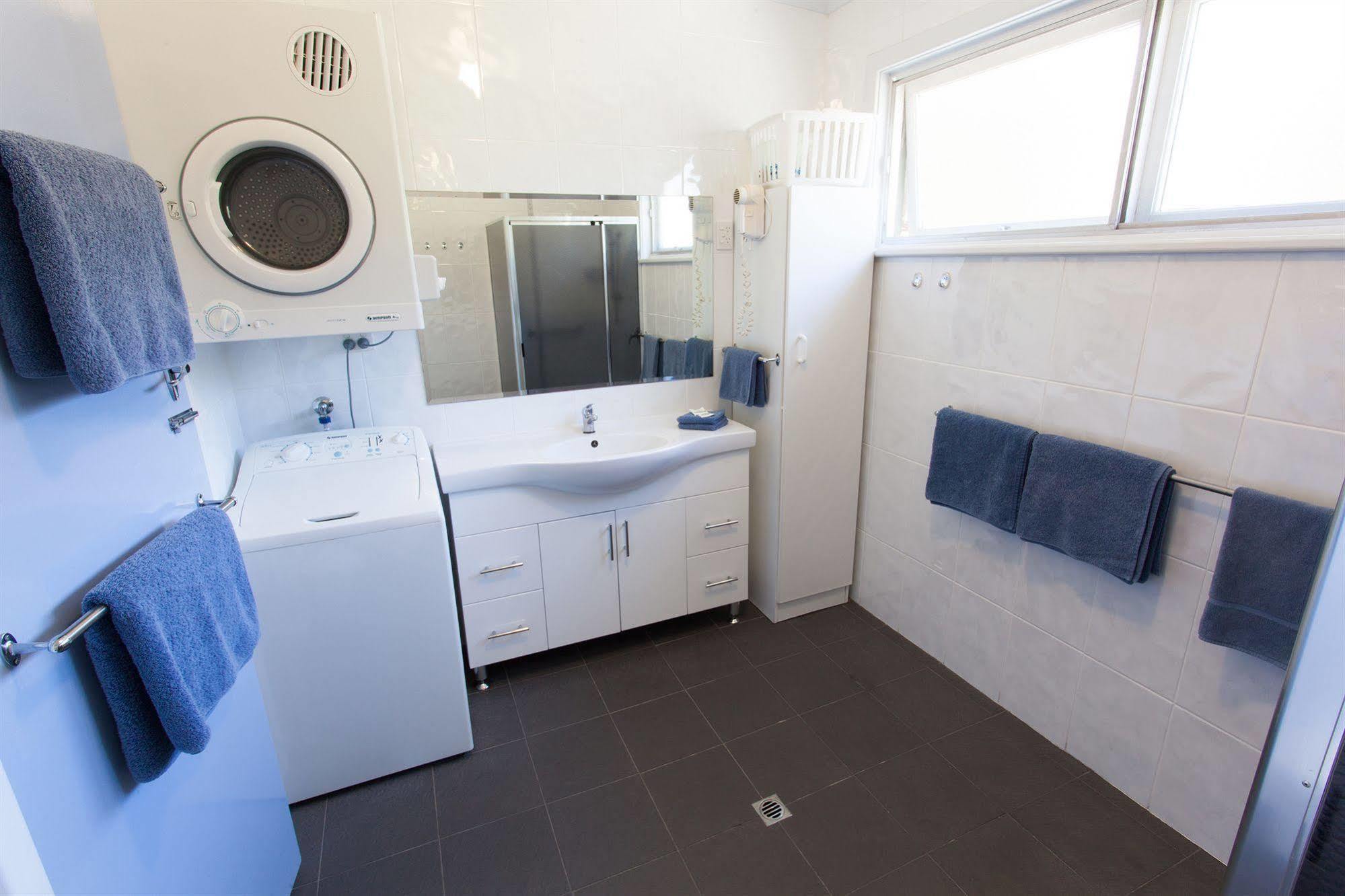 Modra'S Apartments Tumby Bay Exterior photo